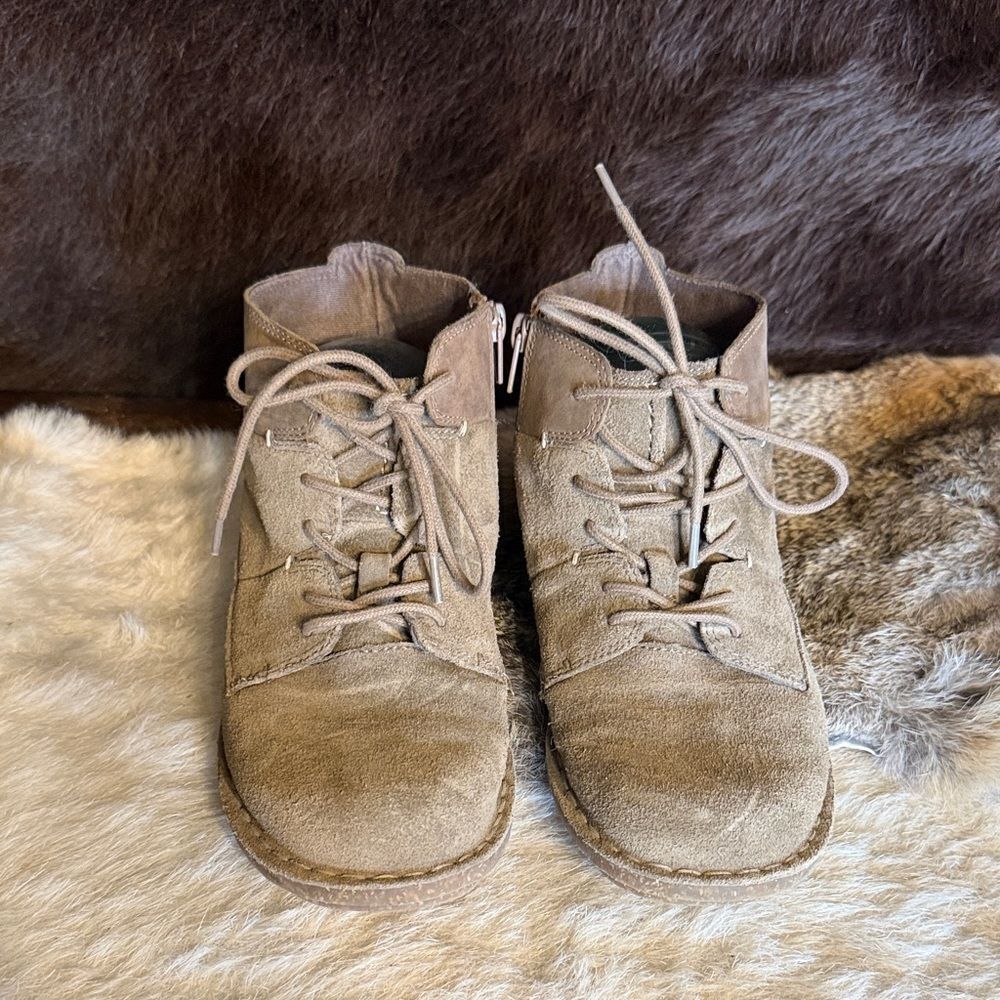 Tan Suede Lace-Up Ankle Boots 6.5 (3175)